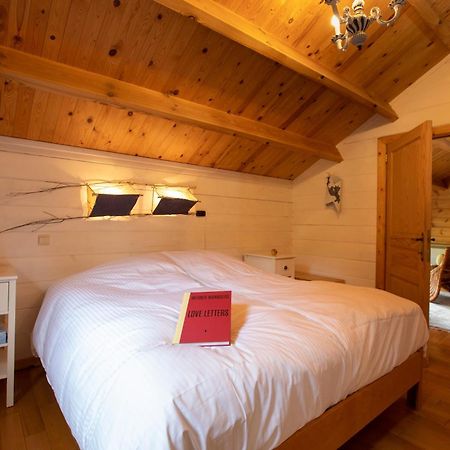 Les Avernas En Bas Romantic Getaway Lierneux المظهر الخارجي الصورة
