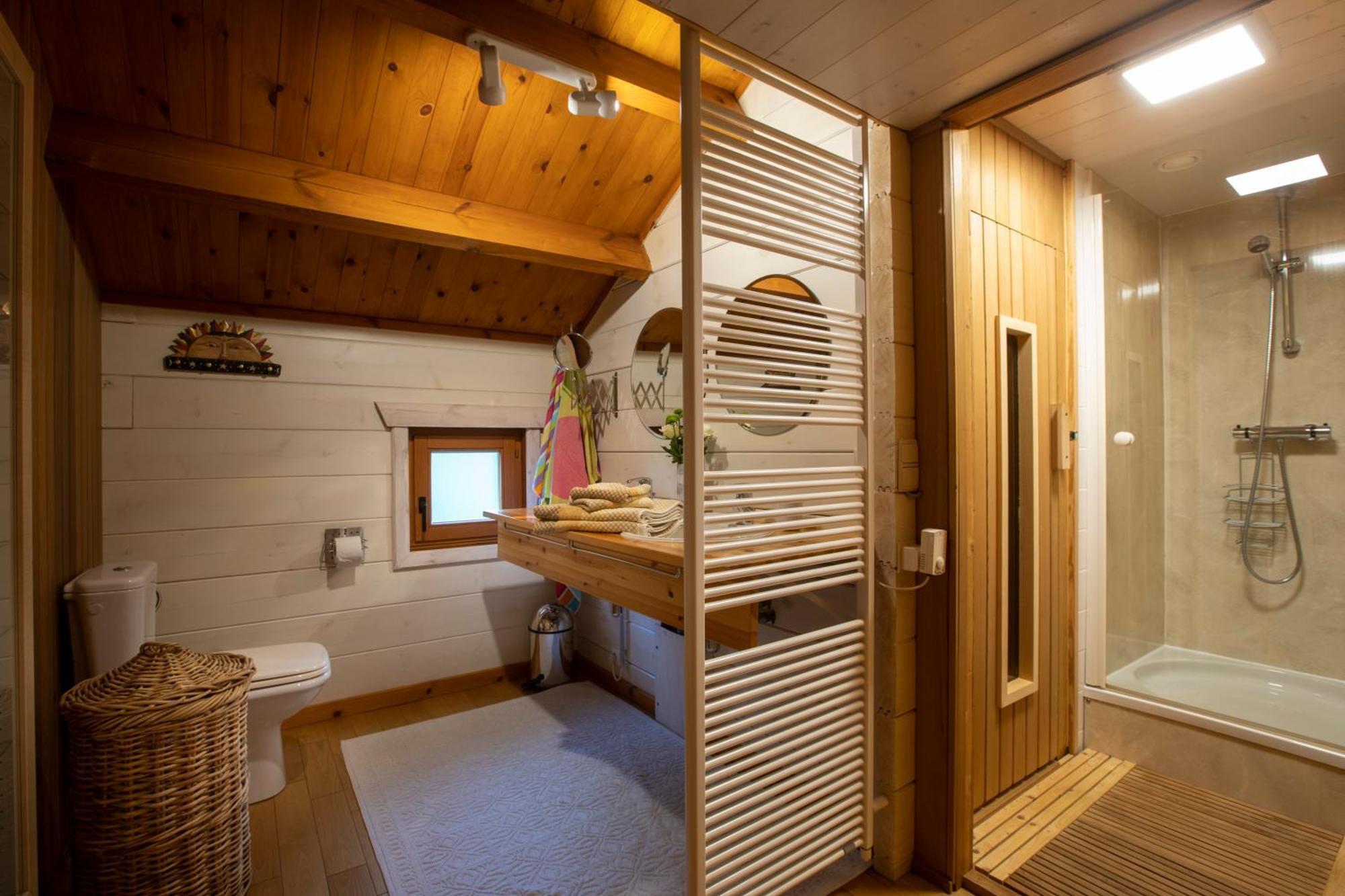 Les Avernas En Bas Romantic Getaway Lierneux المظهر الخارجي الصورة